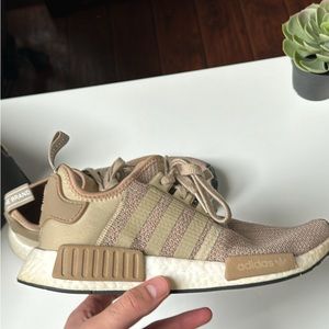 NMD R1 Beige Size M8